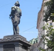 Monumento a Juan de-Garay