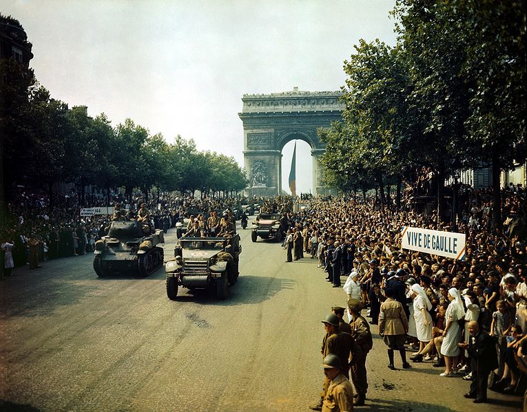 Le aliados durante le liberacion de Paris